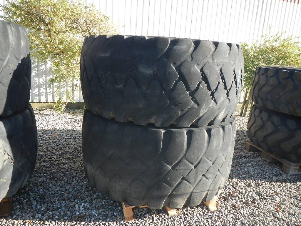 Felge Türe ait Bridgestone 650/65R25 D236, Gebrauchtmaschine içinde Aabenraa (resim 2)