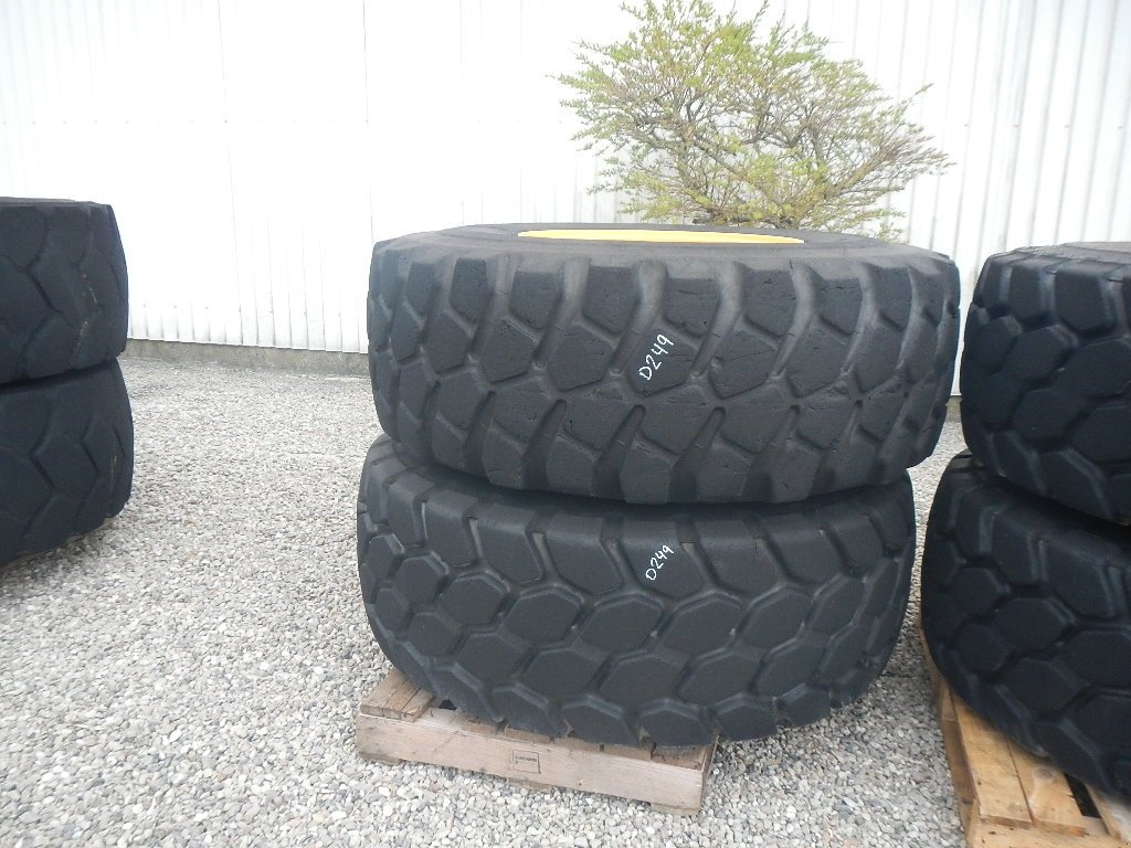 Felge tipa Continental 20.5R25 D249, Gebrauchtmaschine u Aabenraa (Slika 1)