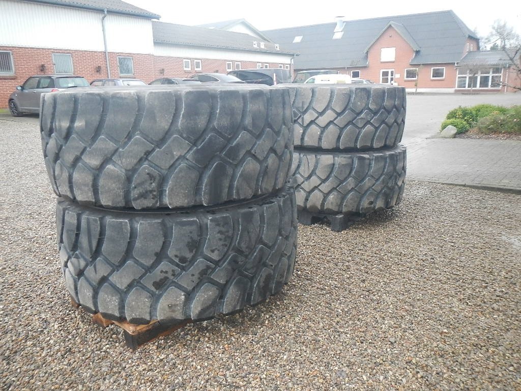 Felge от тип GoodYear 23.5R25 D218, Gebrauchtmaschine в Aabenraa (Снимка 4)