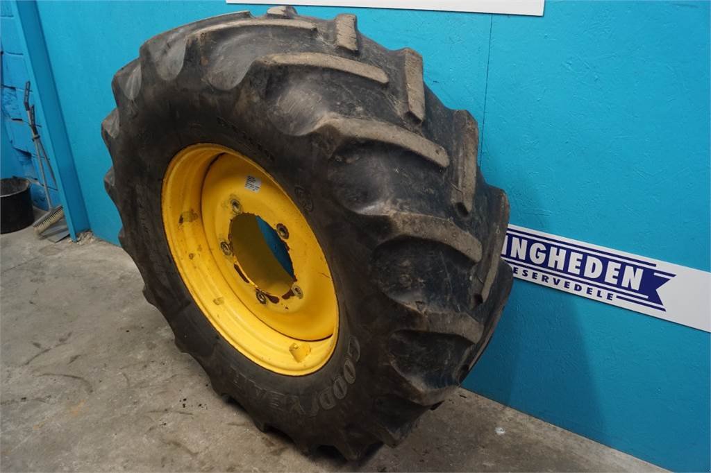 Felge van het type New Holland 28 480/70R28, Gebrauchtmaschine in Hemmet (Foto 14)