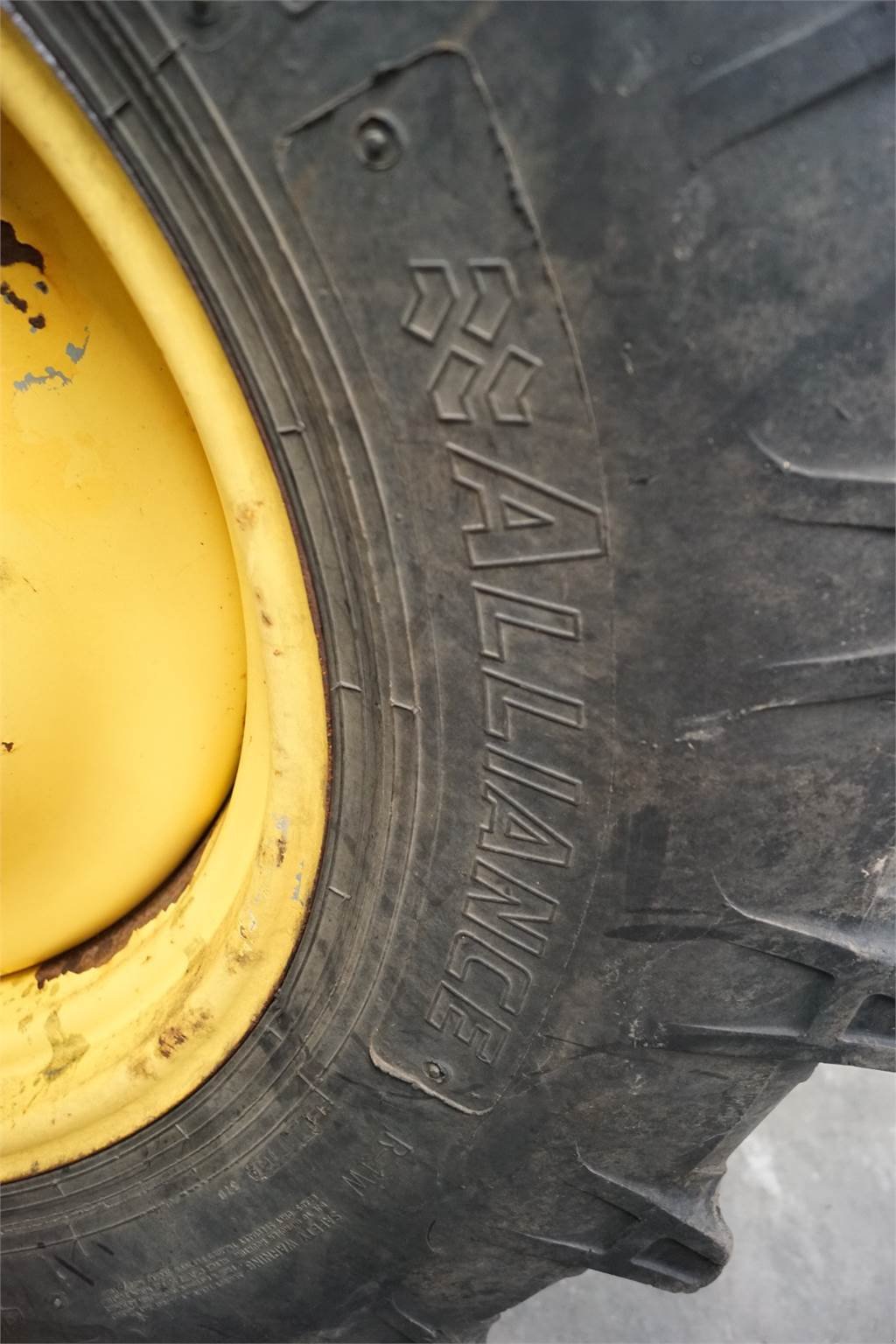 Felge Türe ait New Holland 28 480/70R28, Gebrauchtmaschine içinde Hemmet (resim 19)