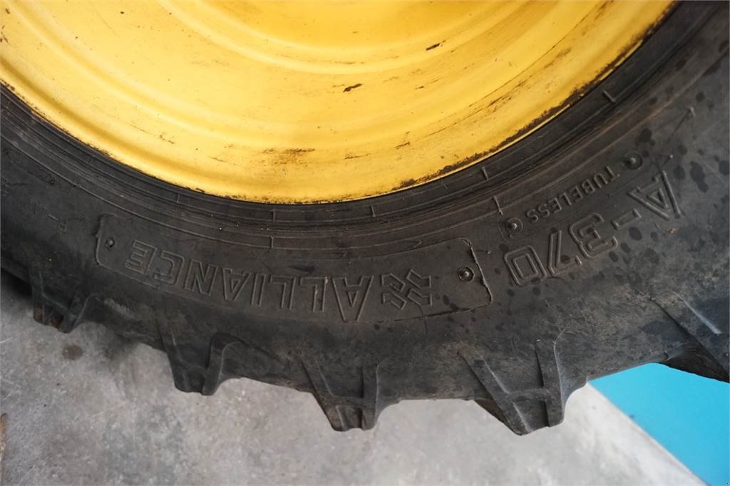 Felge du type New Holland 28 480/70R28, Gebrauchtmaschine en Hemmet (Photo 2)