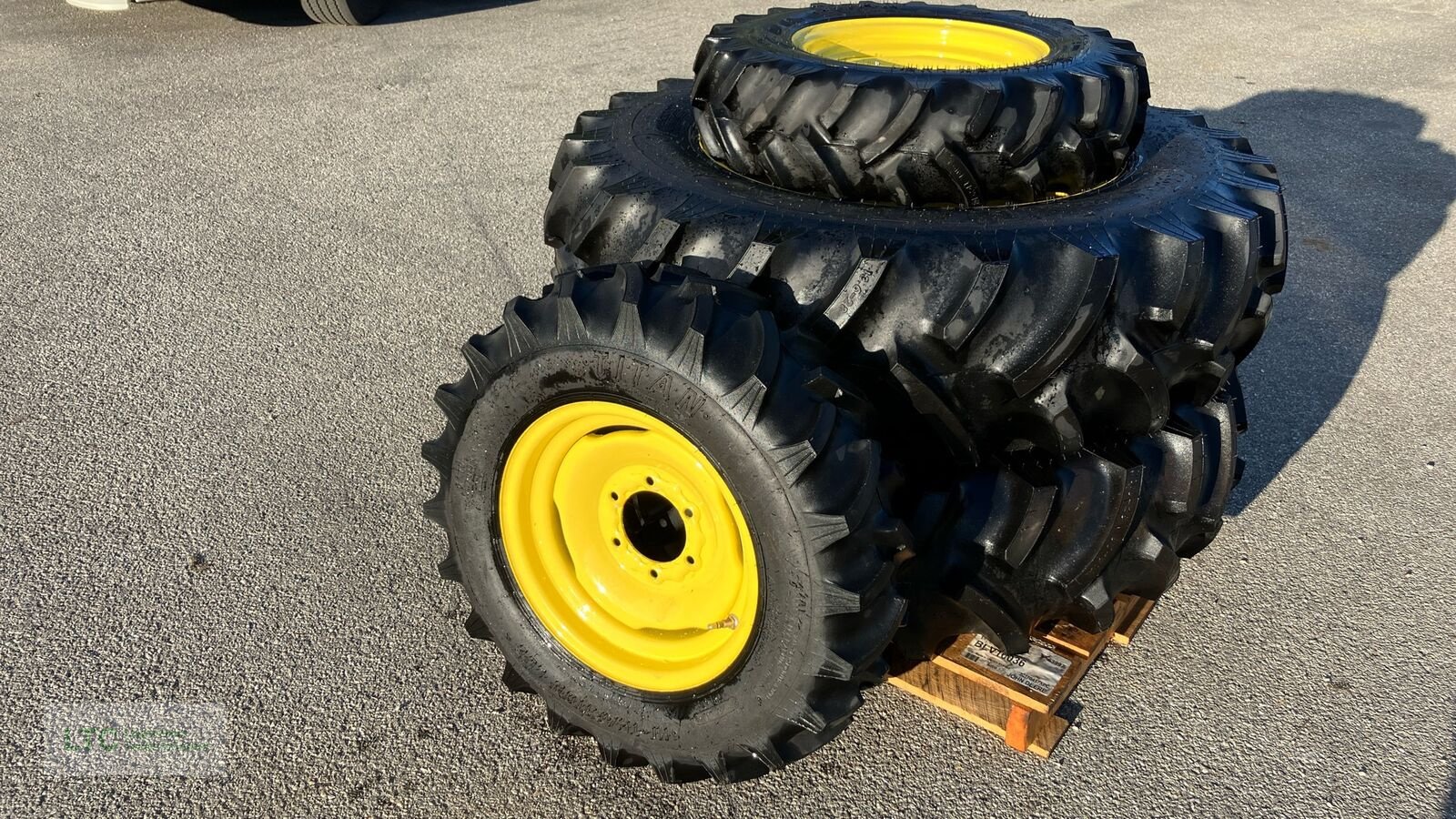 Felge van het type Titan HI- TRACTION LUG, Vorführmaschine in Herzogenburg (Foto 7)