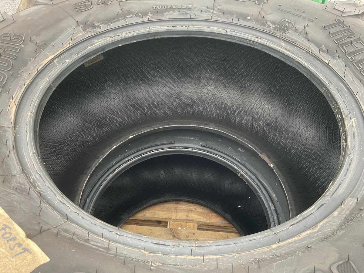 Felge des Typs Trelleborg 540/65 R24 und 600/65 R38, Vorführmaschine in Zwettl (Bild 5)