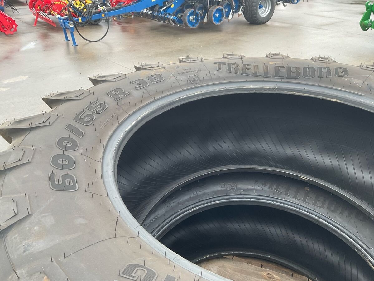 Felge des Typs Trelleborg 540/65R-24   600/65R-38, Vorführmaschine in Zwettl (Bild 3)