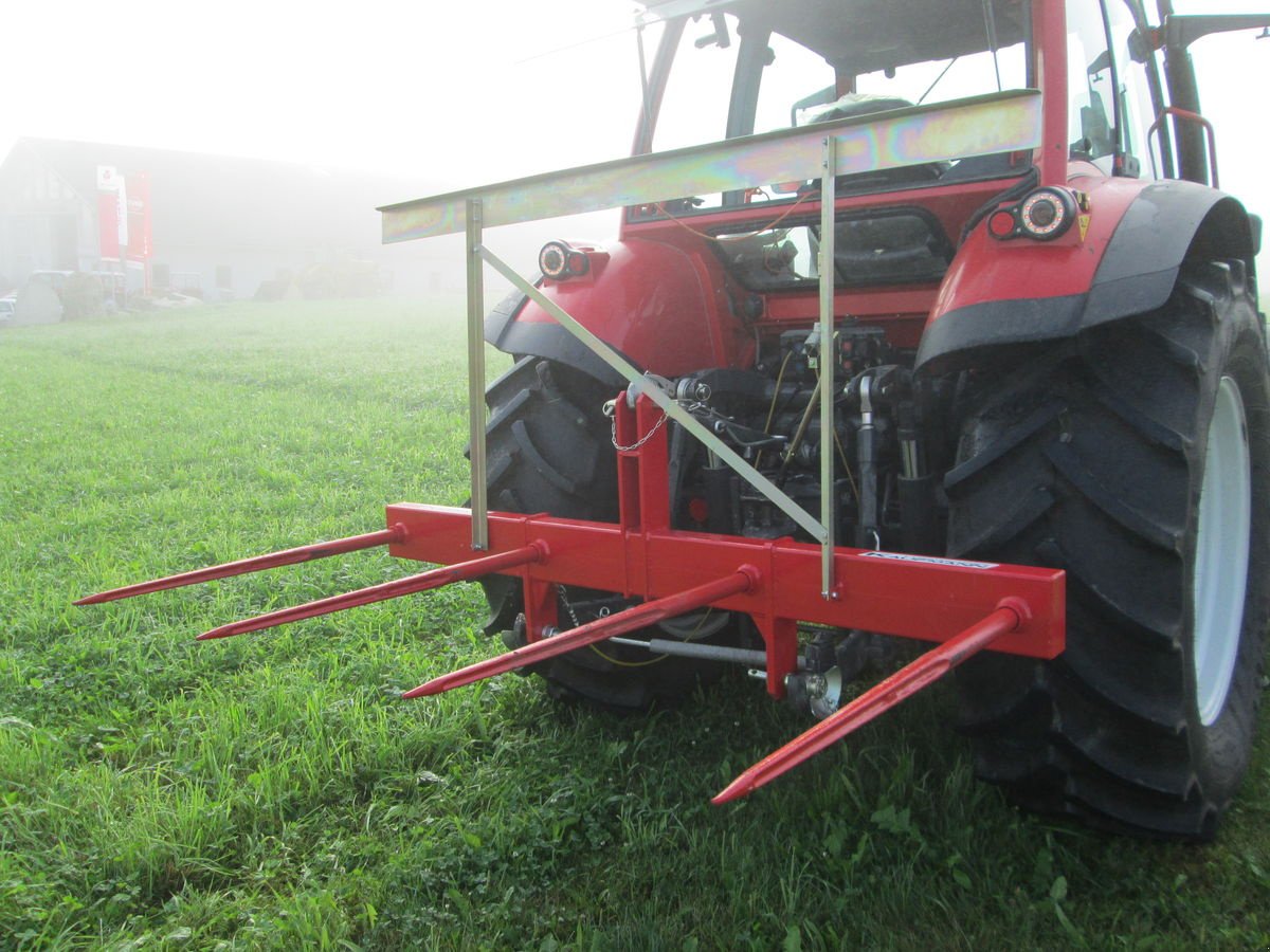 Folienballenzange des Typs Sonstige Ballengabel mit Schutz, Gebrauchtmaschine in NATTERNBACH (Bild 2)