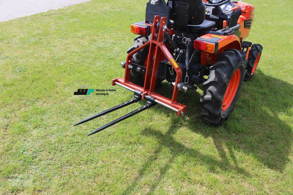 Folienballenzange des Typs Sonstige Ballenspieß 2 Zinken, Neumaschine in Wesenberg (Bild 5)