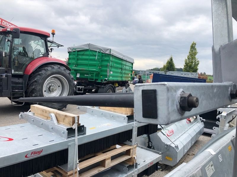 Folienballenzange Türe ait Sonstige Fliegl Combi Duplex Ballengabel, Neumaschine içinde St. Marienkirchen (resim 5)