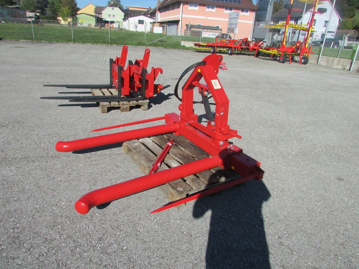 Folienballenzange des Typs Sonstige Rundballengabel hydraulisch klappbar, Gebrauchtmaschine in Saxen (Bild 7)