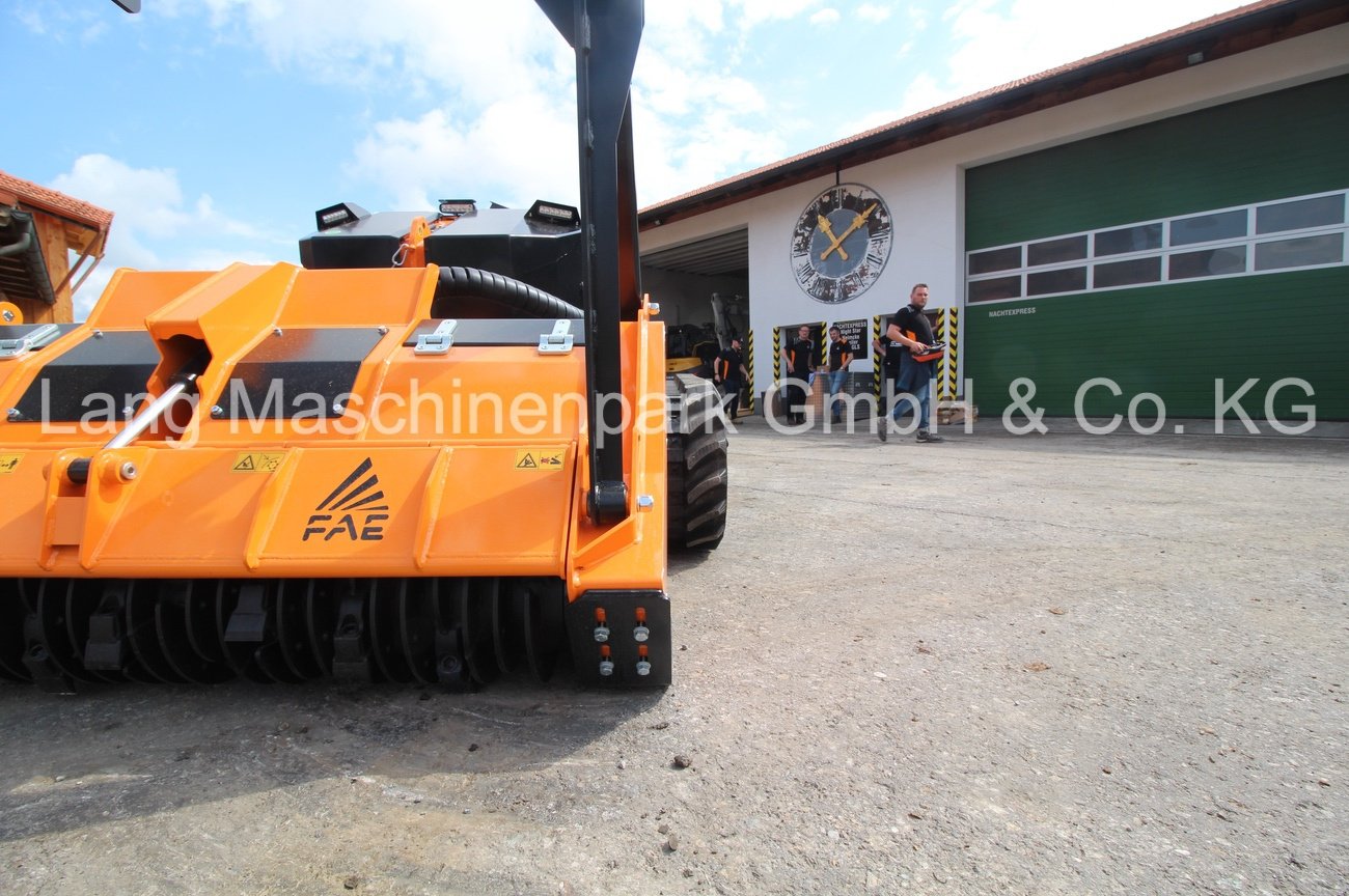 Forstfräse & Forstmulcher van het type FAE RCU 75 Mulchraupe, Neumaschine in Petting (Foto 18)