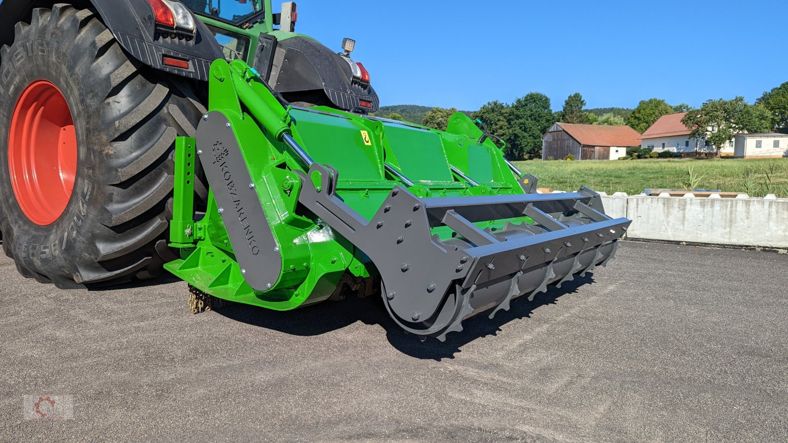 Forstfräse & Forstmulcher tip Kobzarenko Forstmulcher 2,5m Drückevorrichtung Häckselklappe, Neumaschine in Tiefenbach (Poză 1)