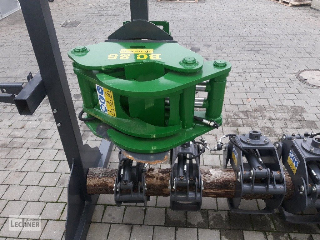 Forstgreifer und Zange del tipo Farma Fällgreifer BC 25 - Baggeranbau, Neumaschine en Bad Abbach-Dünzling (Imagen 2)