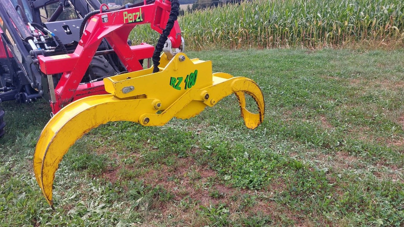 Forstgreifer und Zange des Typs Perzl Rückezange RZ 180, Gebrauchtmaschine in Pleiskirchen (Bild 3)