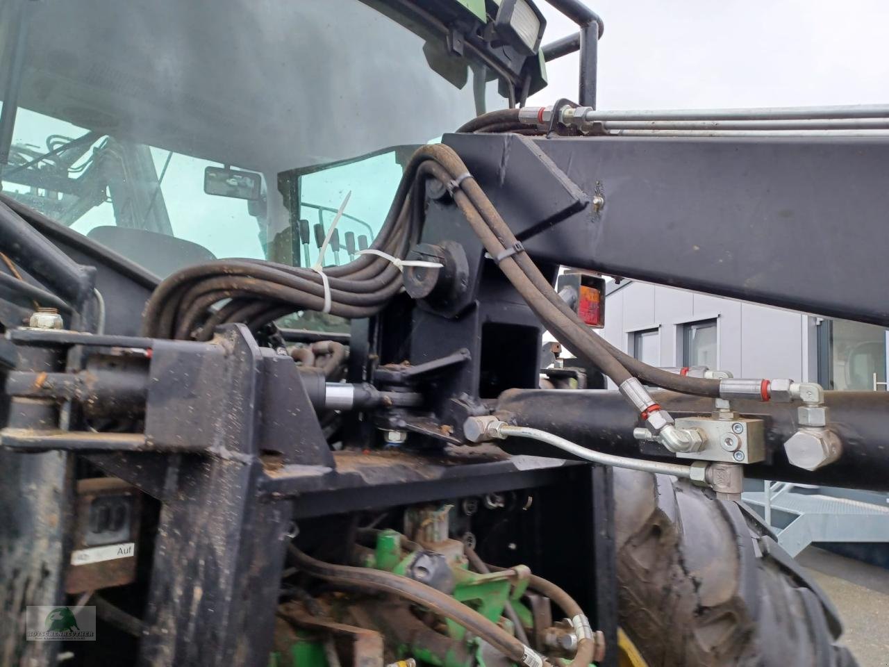 Forstschlepper van het type John Deere 6110SE, Gebrauchtmaschine in Steinwiesen (Foto 9)