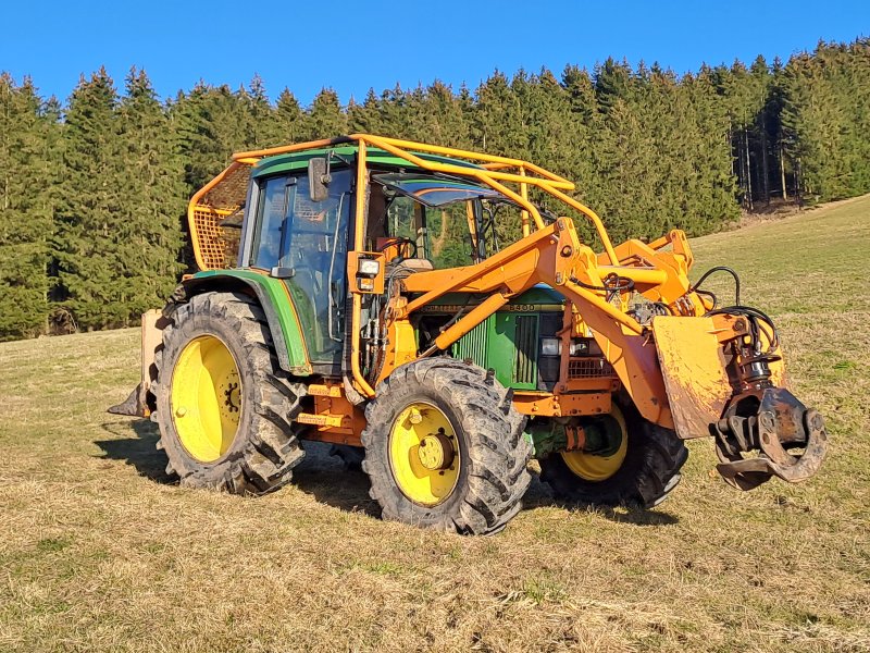 Forstschlepper от тип John Deere 6400 Forst, Gebrauchtmaschine в Finnentrop (Снимка 1)