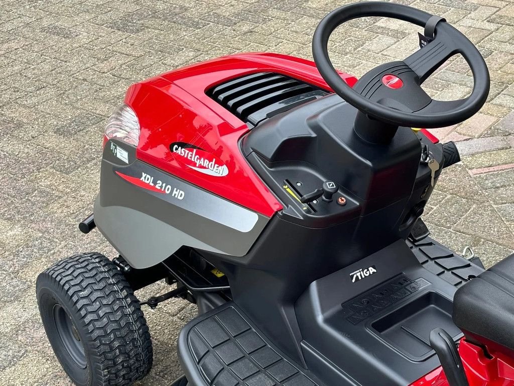 Freischneider & Trimmer a típus Castelgarden Zitmaaier 108cm 2 cilinder V-twin Hydrostaat maaitractor, Gebrauchtmaschine ekkor: Ameide (Kép 4)