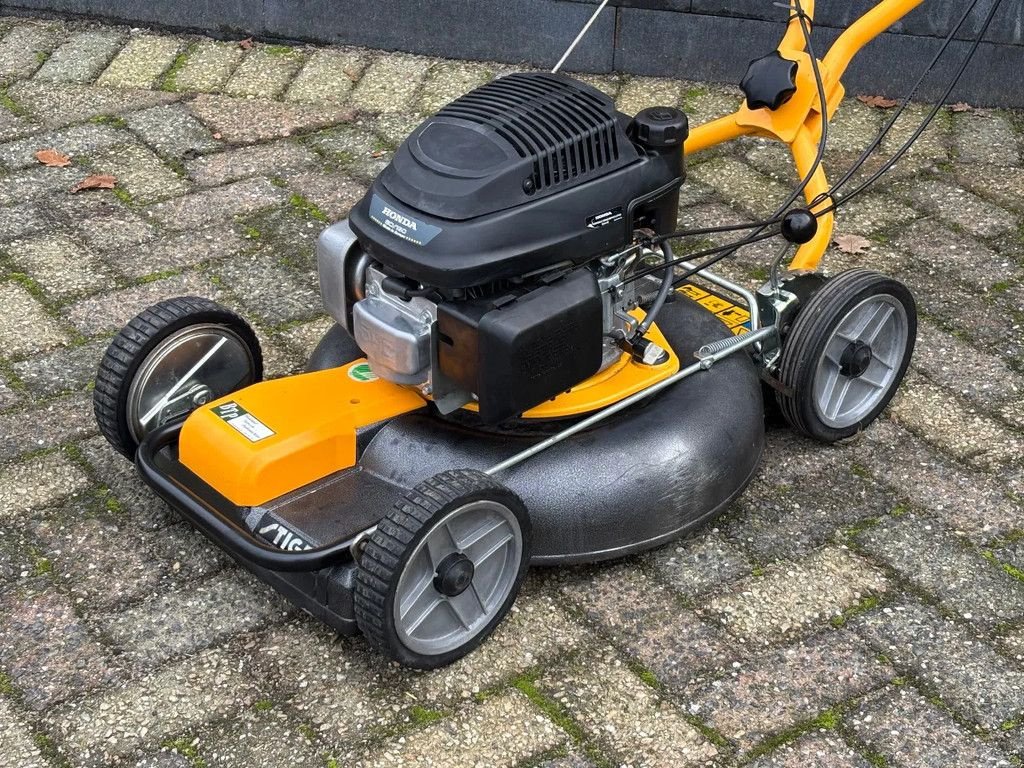 Freischneider & Trimmer типа Stiga gebruikte Multiclip Pro mulchmaaier met Honda motor, Gebrauchtmaschine в Ameide (Фотография 2)