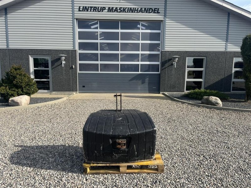 Frontgewicht del tipo Agco 1100 kg Frontvægt  med træk til 3.punkts ophæng, Gebrauchtmaschine In Lintrup (Immagine 1)