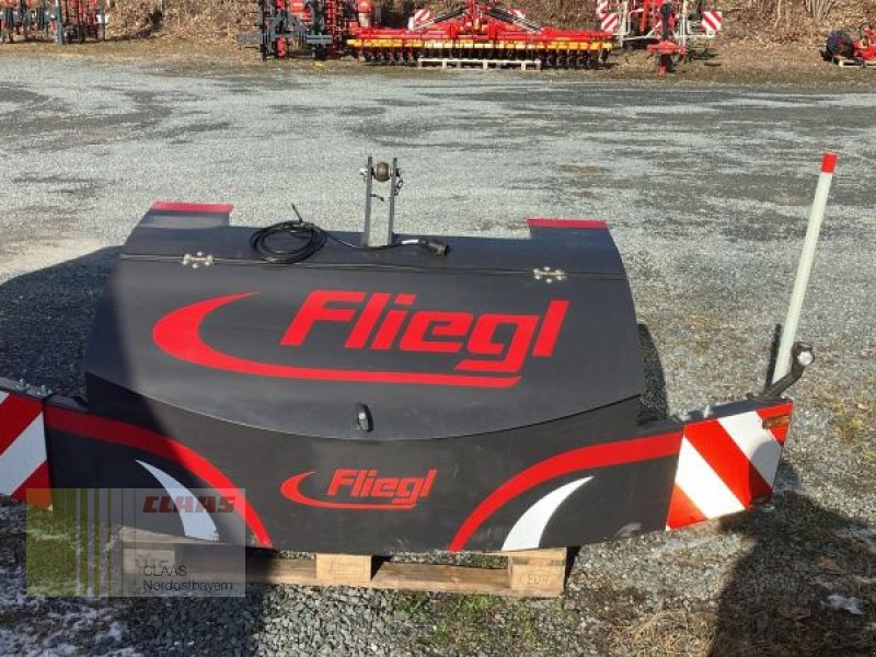 Frontgewicht typu Fliegl FRONTGEWICHT STAR 1.000KG, Neumaschine w Gefrees (Zdjęcie 1)