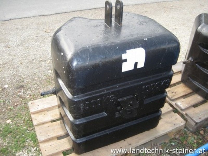 Frontgewicht van het type Massey Ferguson Beton Frontgewicht 1000 kg, Neumaschine in Hohenruppersdorf (Foto 1)