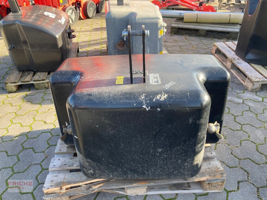 Frontgewicht a típus Saphir 1050kg TOP Stahlbetongewicht, Neumaschine ekkor: Bockel - Gyhum (Kép 4)