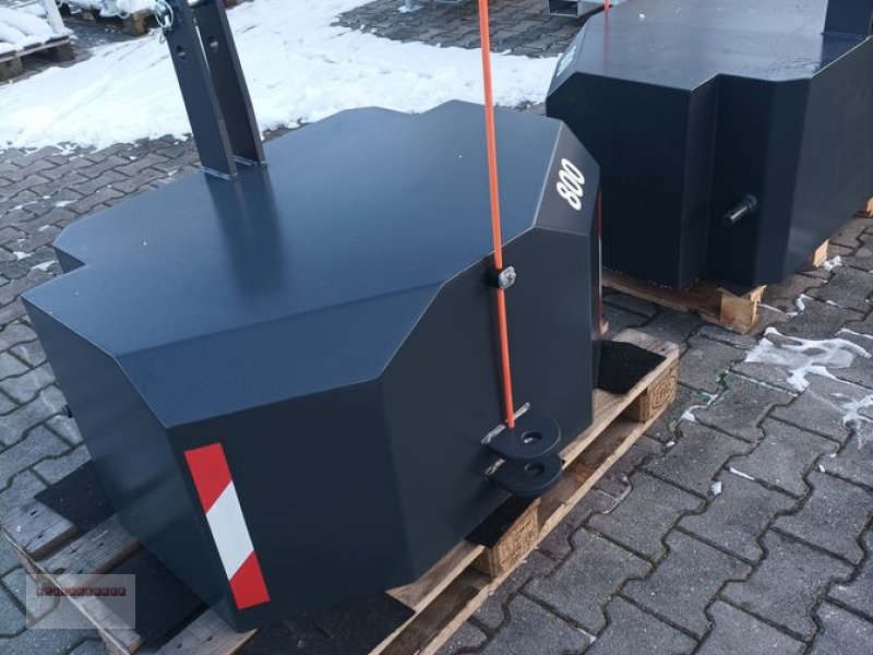 Frontgewicht Türe ait Sonstige Dominator Frontgewicht 300 - 1200 KG, Gebrauchtmaschine içinde Tarsdorf (resim 1)