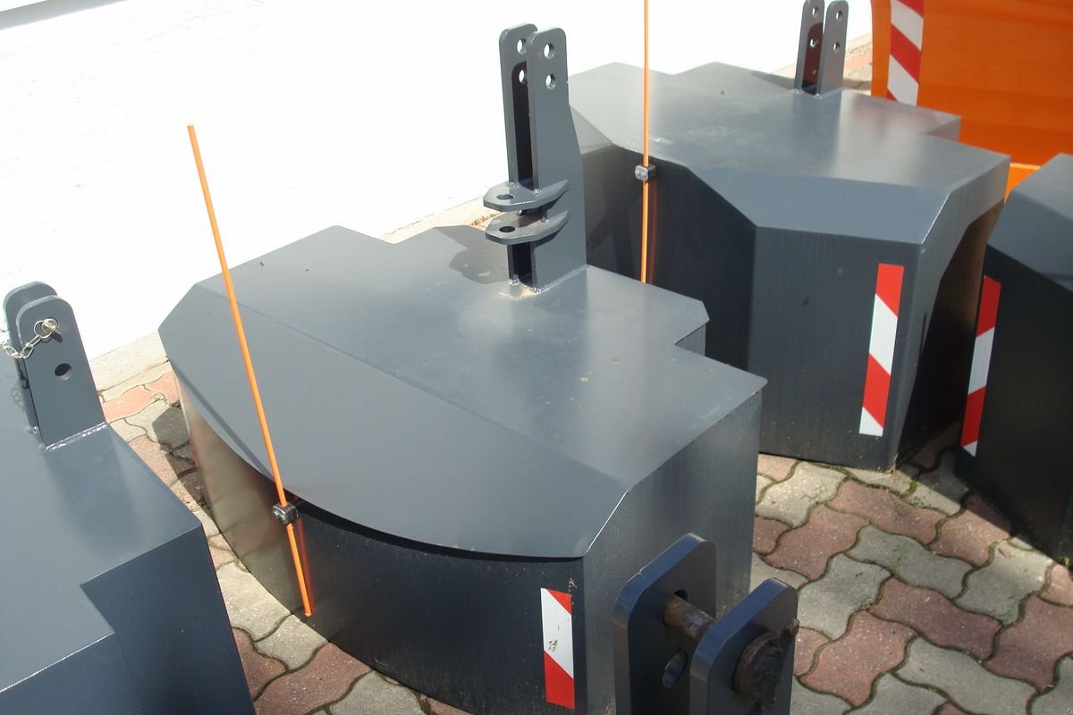 Frontgewicht of the type Sonstige Frontgewicht verschiedene Größen ab 450 kg, Neumaschine in Judenburg (Picture 9)