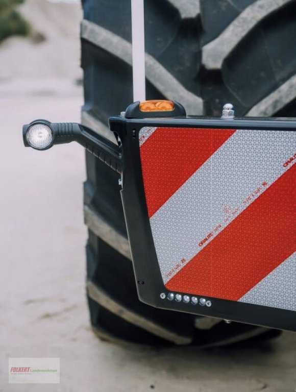 Frontgewicht van het type TractorBumper Unterfahrschutz SafetyWeight 600 - 2500 kg, Neumaschine in Berlin (Foto 17)