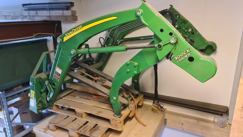 Fronthydraulik & Zapfwelle типа John Deere 300CX, Gebrauchtmaschine в Altendorf (Фотография 1)