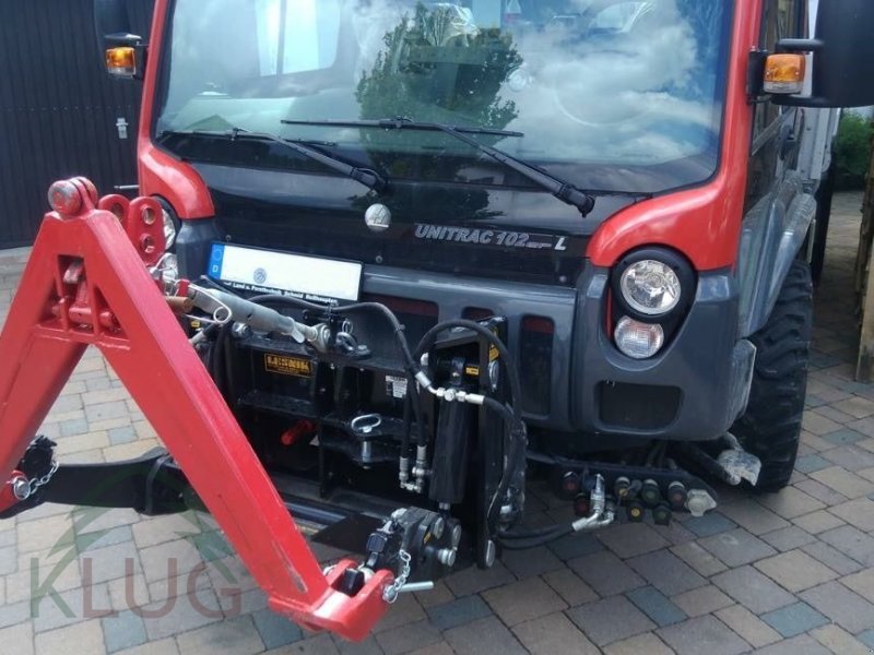 Fronthydraulik van het type Lesnik SHL PU 26 Unimog, MB Trac und Unitrac, Neumaschine in Pirching am Traubenberg (Foto 1)