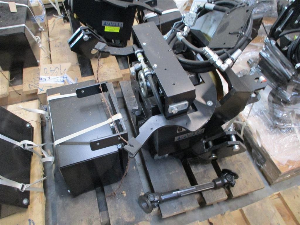 Fronthydraulik typu Sonstige Folger 1800kg frontlift og Folger front PTO med 1000omd, Gebrauchtmaschine w Lintrup (Zdjęcie 6)