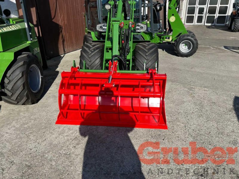 Frontlader tip Alö Multigrab C140 Euro STRIEGEL ROT, Neumaschine in Ampfing