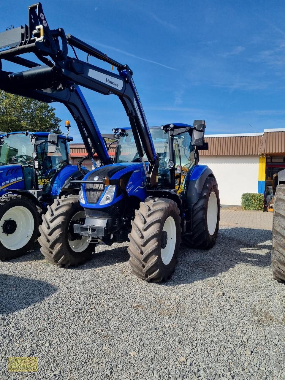 Frontlader des Typs Alö Q4 LDM EURO New-Holland T 5, Neumaschine in Groß-Gerau (Bild 1)