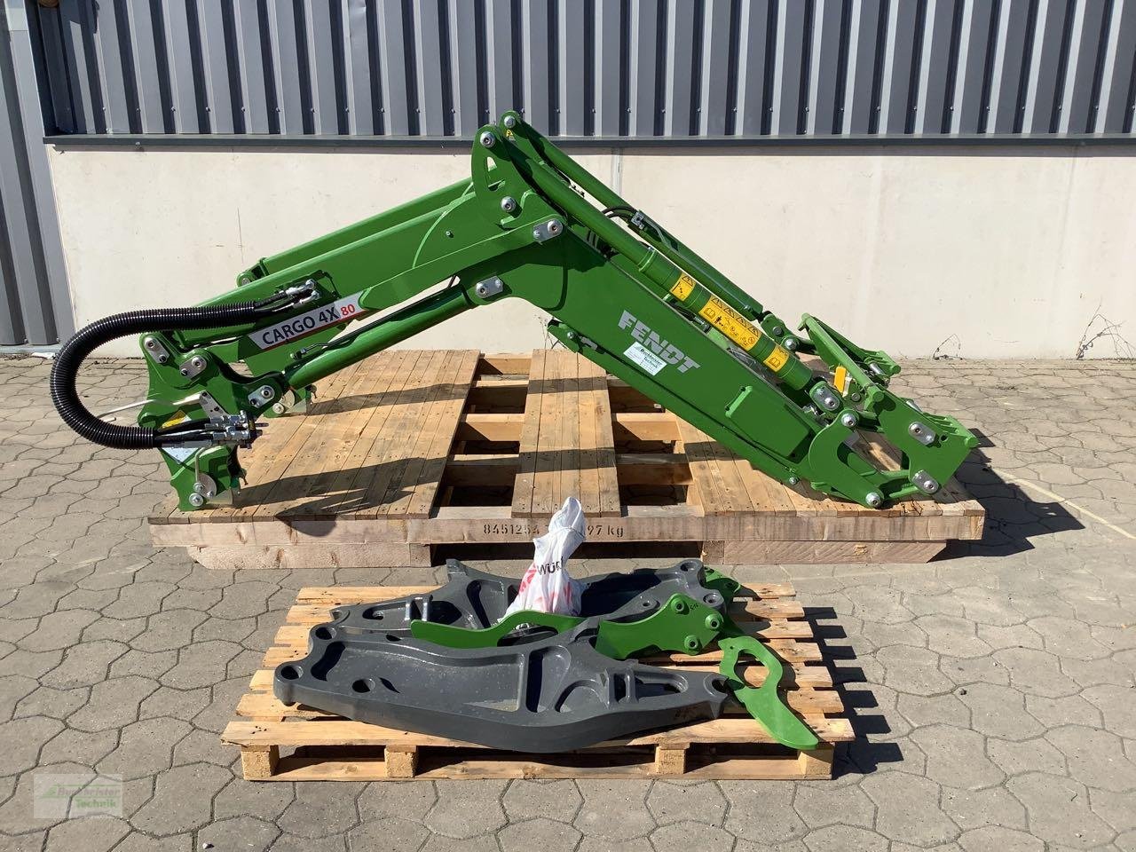 Frontlader of the type Fendt Cargo 4x80, Neumaschine in Coppenbruegge (Picture 1)