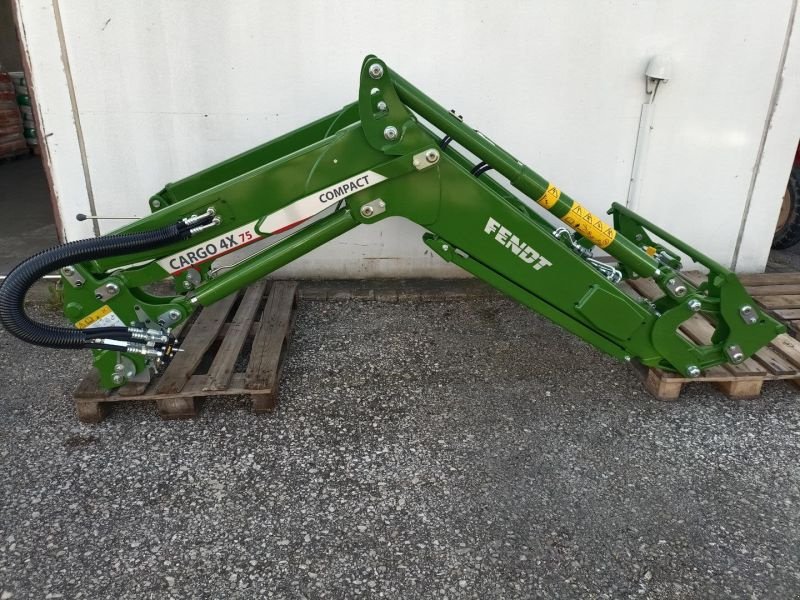 Frontlader del tipo Fendt FRONTLADER CARGO 4X/75 COMPAKT, Neumaschine en Neumarkt, Oberpf (Imagen 1)