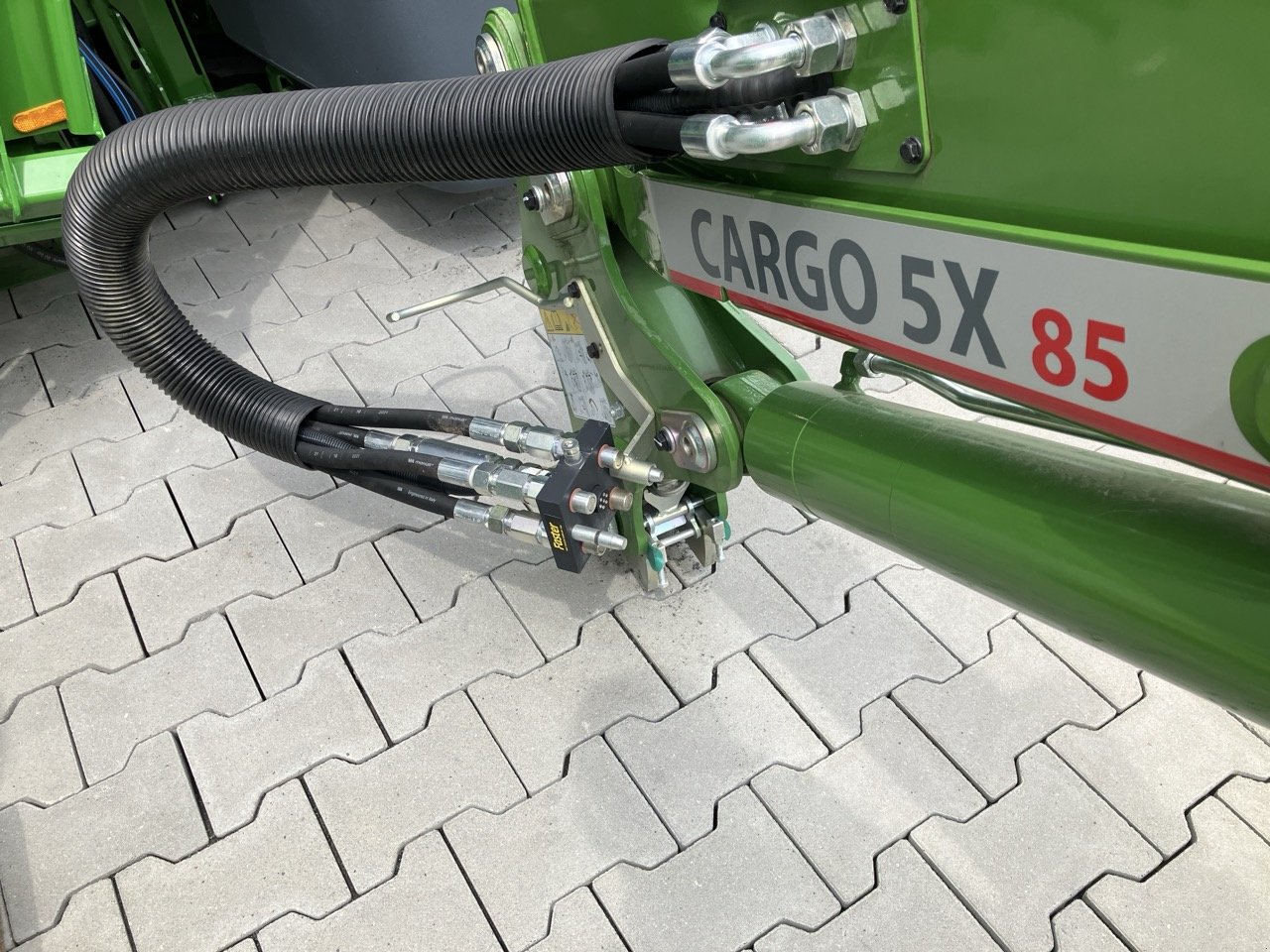 Frontlader a típus Fendt Frontlader CARGO 5X/85 DW, Neumaschine ekkor: Amöneburg-Roßdorf (Kép 3)