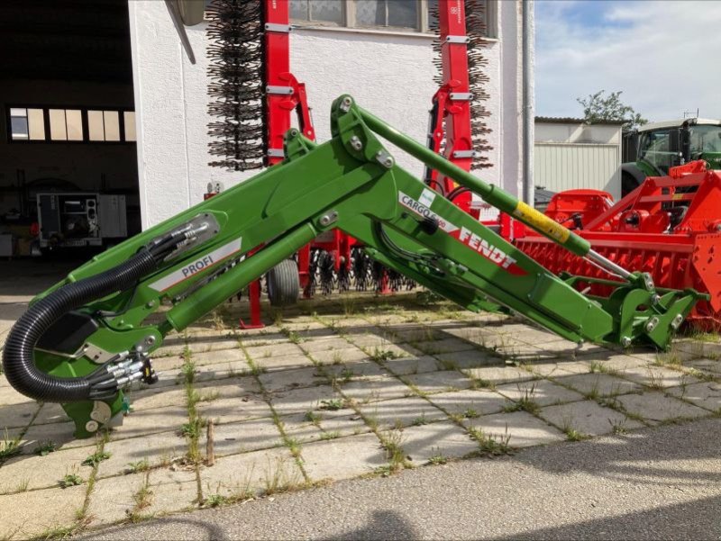 Frontlader del tipo Fendt FRONTLADER CARGO 6.100PROFI, Neumaschine In Untergriesbach (Immagine 2)