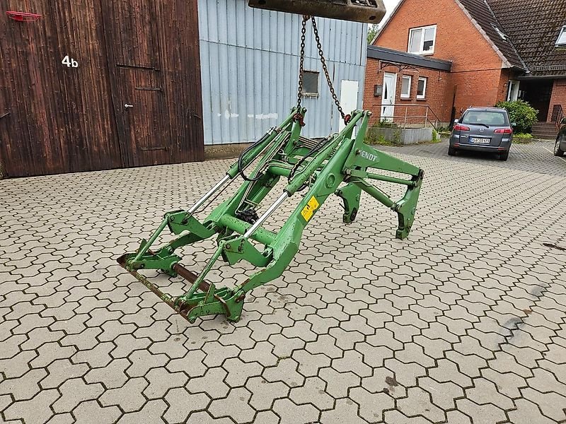 Frontlader of the type Fendt Frontlader mit Konsolen für Fendt 711-820, Gebrauchtmaschine in Honigsee (Picture 1)