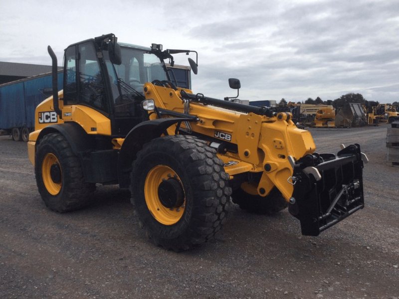 Frontlader des Typs JCB TM 420, Gebrauchtmaschine in Vogelsheim (Bild 1)