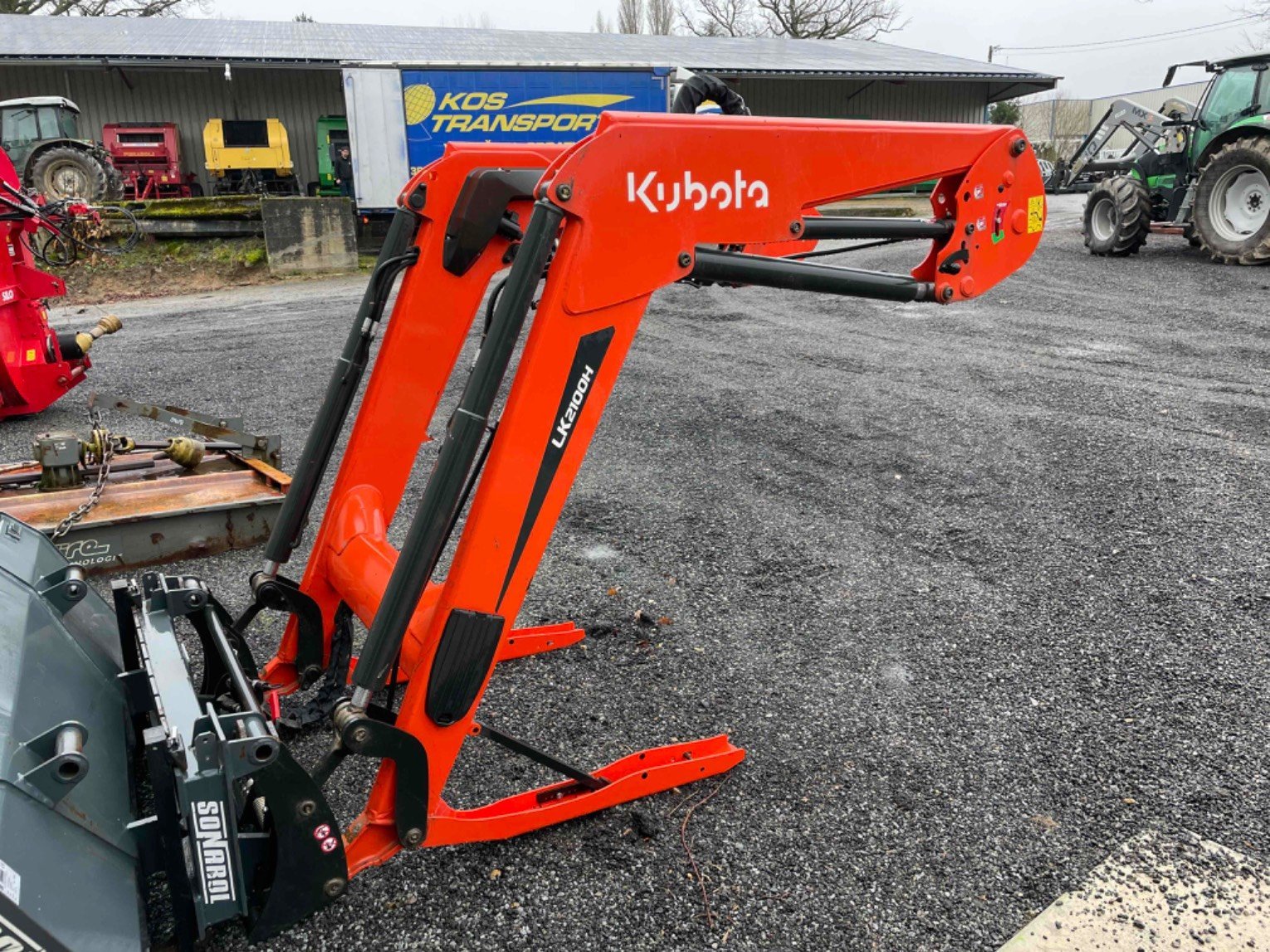 Frontlader Türe ait Kubota Chargeur frontal LK2100H Kubota, Gebrauchtmaschine içinde LA SOUTERRAINE (resim 1)