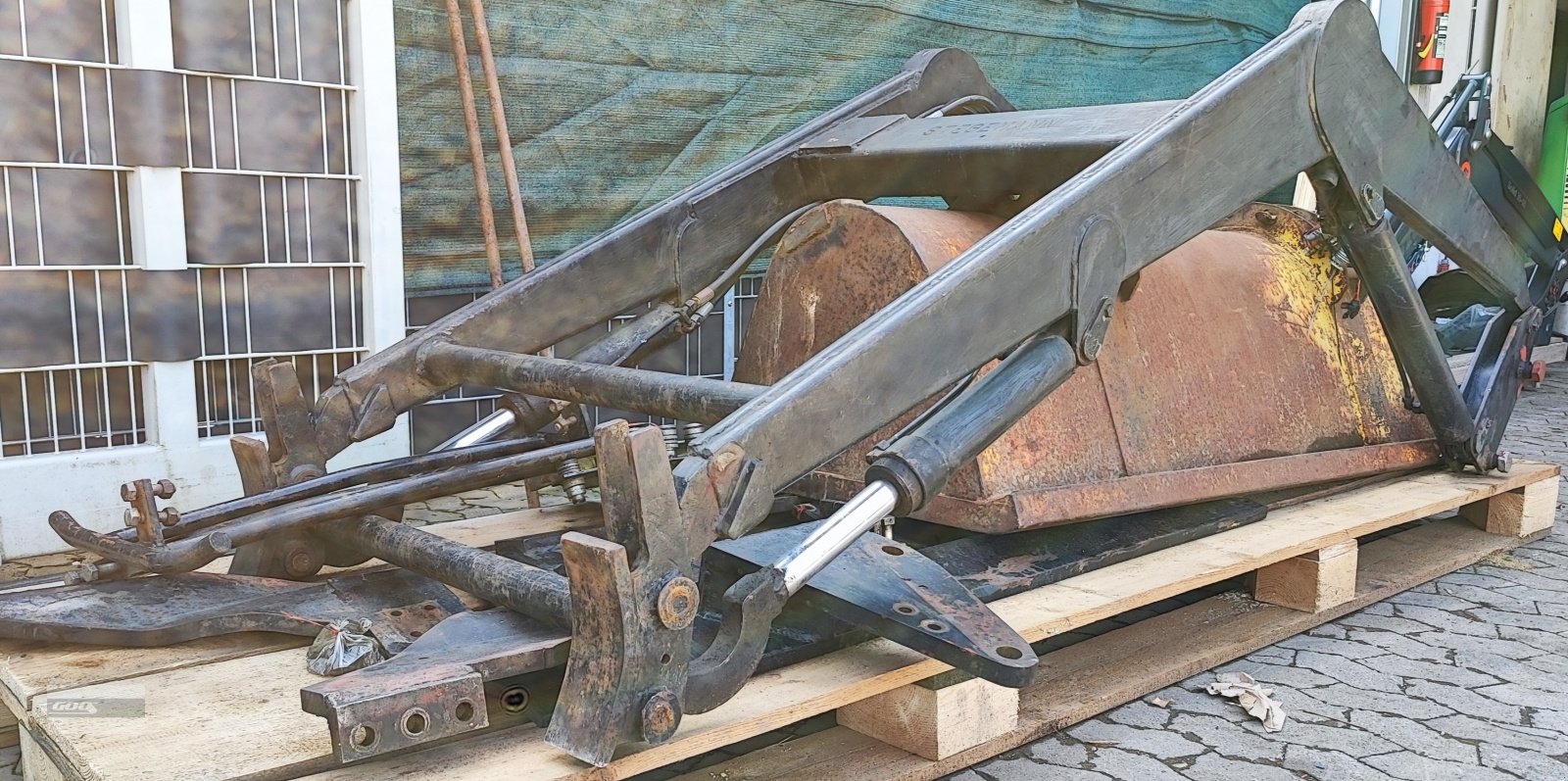 Frontlader tipa Stegemann Frontlader mit Anbaukonsolen für IHC B-Familie inkl. Steuergerät und Schaufel * im guten Zustand, Gebrauchtmaschine u Langenzenn (Slika 2)