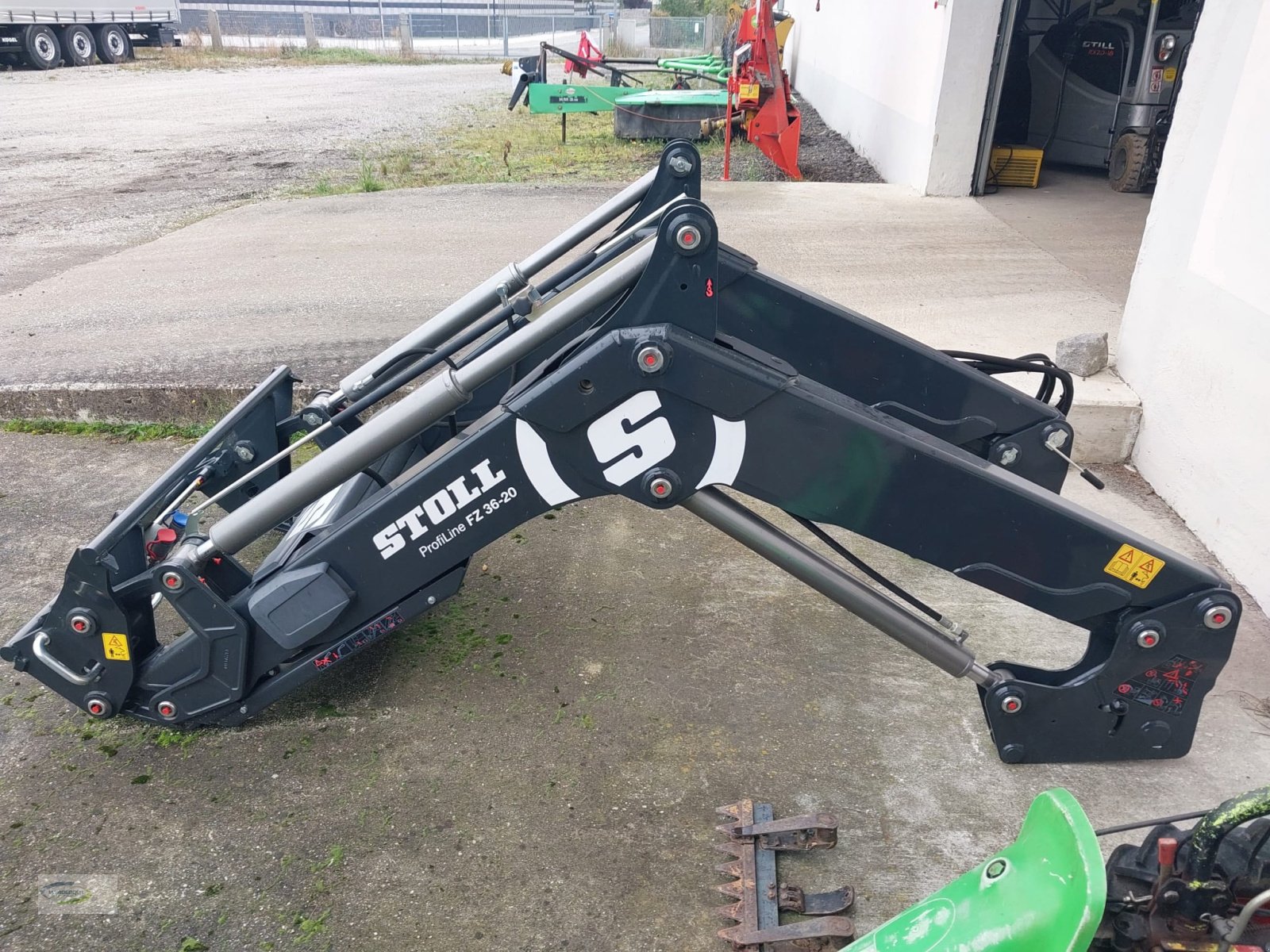 Frontlader du type Stoll FZ 36 - 20, Neumaschine en Frontenhausen (Photo 1)