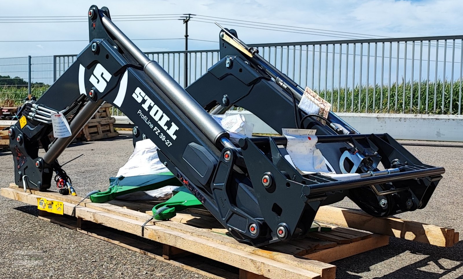 Frontlader typu Stoll FZ 39-27.1 Profiline mit Parallelführung inkl. Anbaukonsolen passend zu vielen *John Deere* Traktoren, Gebrauchtmaschine v Langenzenn (Obrázek 3)