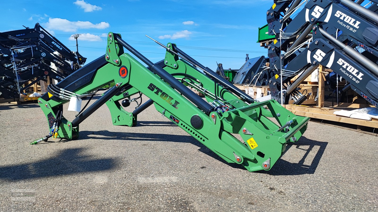 Frontlader des Typs Stoll Solid 38-20 P Frontlader mit Comfort-Ausstattung und Sonderlackierung in Fendt Grün zum Sonderpreis !!!, Gebrauchtmaschine in Langenzenn (Bild 1)