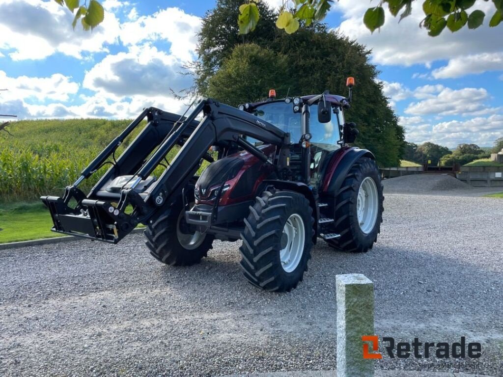 Frontlader типа Valtra G135 Versu, Gebrauchtmaschine в Rødovre (Фотография 1)