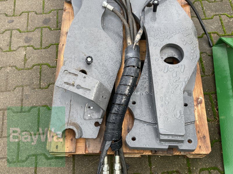 Frontladeranbaukonsole du type Alö Fendt Vario 700 Com 1-3 Frontlader Anbau Konsolen Qucke Q + Multikuppler Hydraulikkuppler, Gebrauchtmaschine en Dinkelsbühl