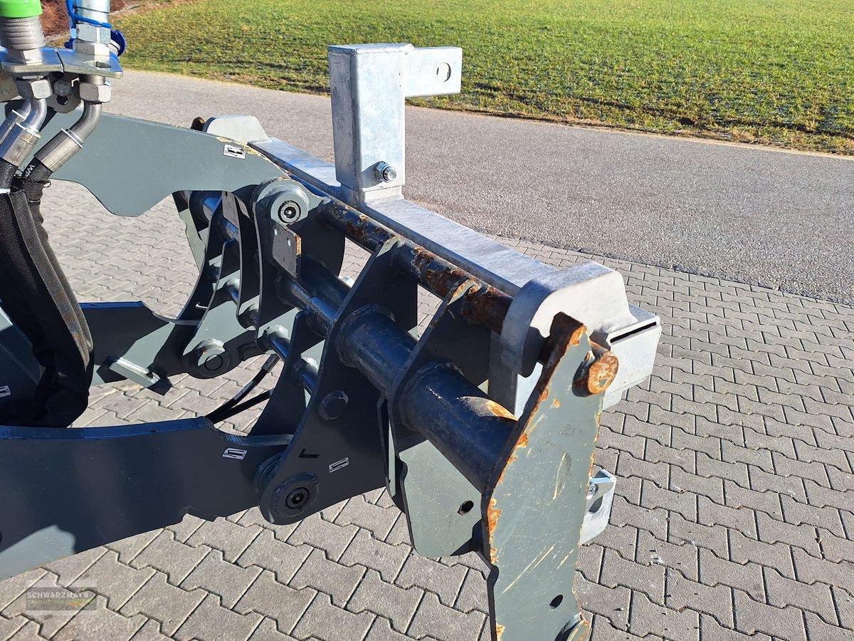 Frontladerzubehör (Bagger) des Typs Fliegl Adapter Euro auf 3-P, Neumaschine in Aurolzmünster (Bild 15)