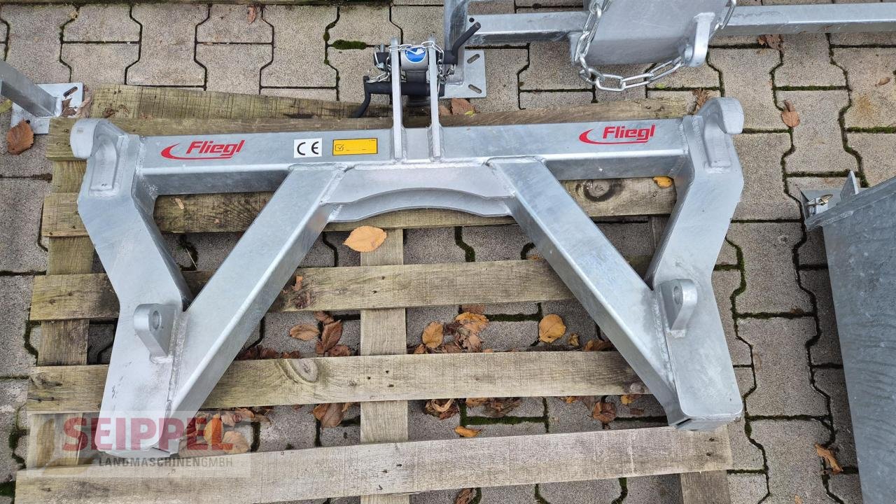 Frontladerzubehör (Bagger) typu Fliegl Frontladeradapter Verstärkte Ausführung, Neumaschine v Groß-Umstadt (Obrázek 1)