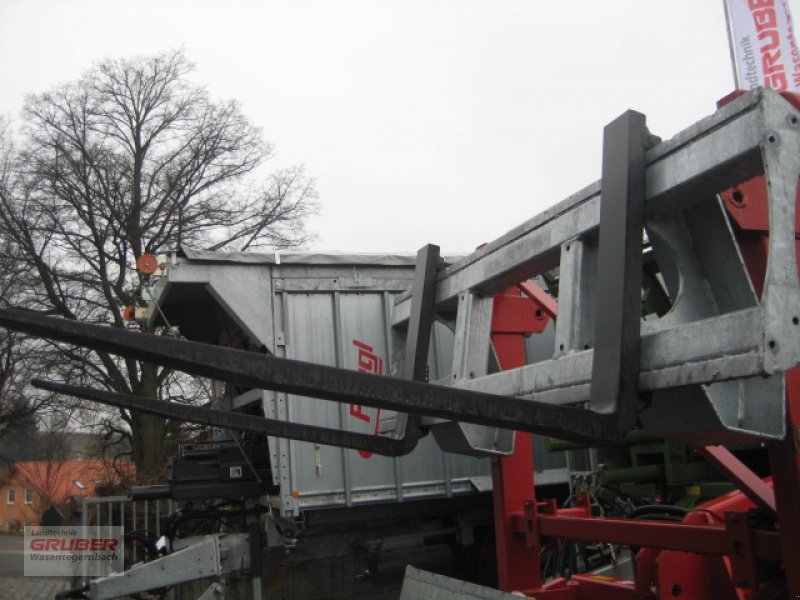 Frontladerzubehör (Bagger) des Typs Fliegl Staplergabel 900 mm Standard, Neumaschine in Dorfen (Bild 1)