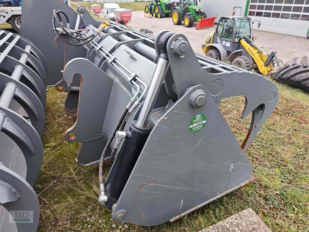 Frontladerzubehör (Bagger) tip Kramer Greifschaufel, Gebrauchtmaschine in Zorbau (Poză 4)